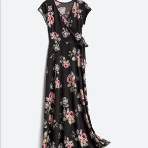 Kaleigh Floral Maxi Dress with tie